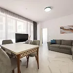 Апартамент Zhelyazkova Sunny 2br