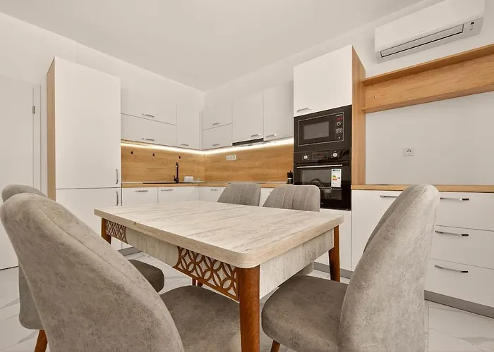 Zhelyazkova Sunny 2br Апартаменты