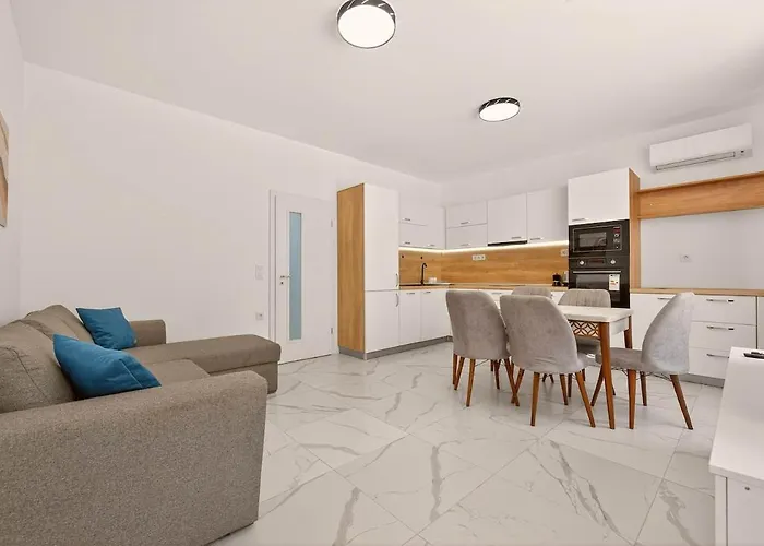 Zhelyazkova Sunny 2br