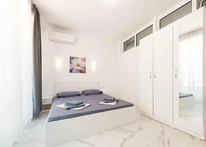 Zhelyazkova Sunny 2br