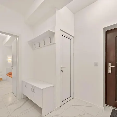 Zhelyazkova Sunny 2br Варна