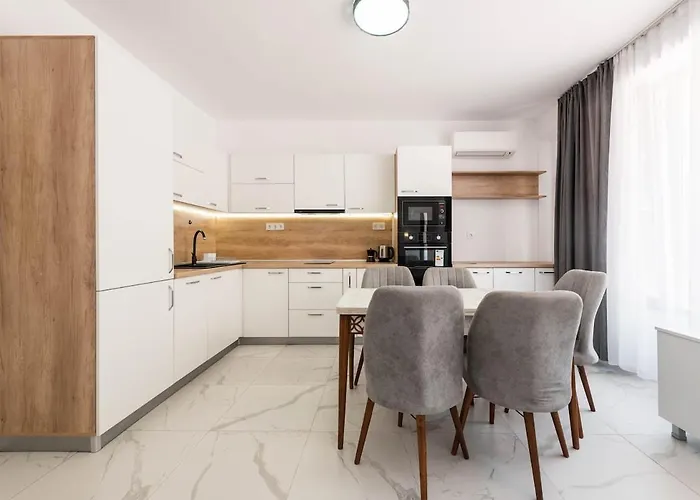 Daire Zhelyazkova Sunny 2br *