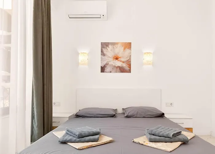 Zhelyazkova Sunny 2br Daire