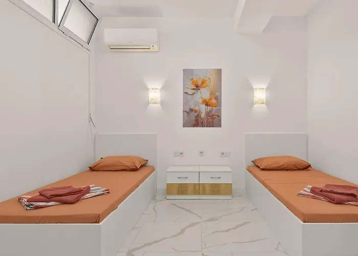 Zhelyazkova Sunny 2br Daire *